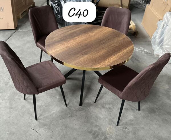 TABLE A MAGER 4 CHAISES RONDES